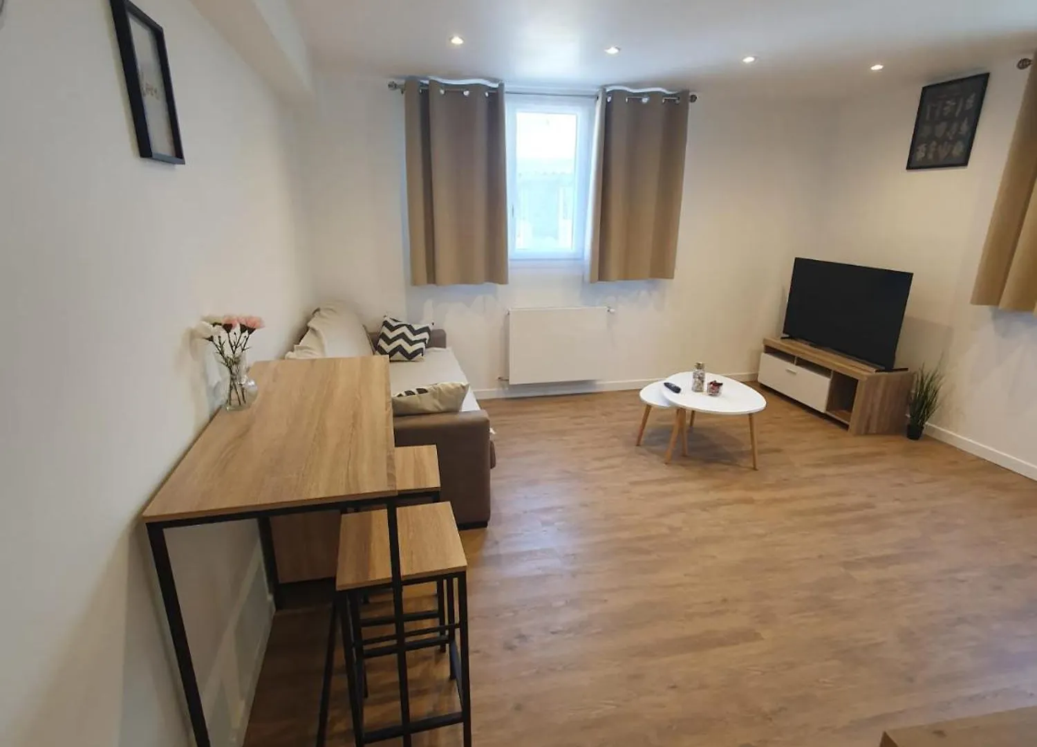 Massy Appart Hotel 0*, Massy (Essonne) France